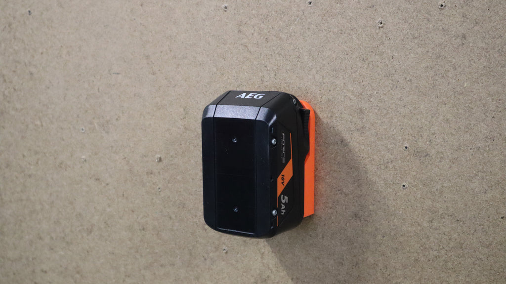 AEG 18V Battery Holder